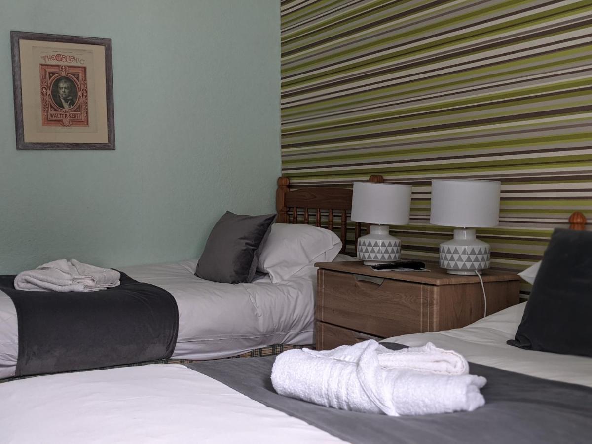 Crown Hotel Langholm Esterno foto